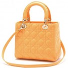 ディオールのバッグ Dior レディ ディオール ハンドバッグ