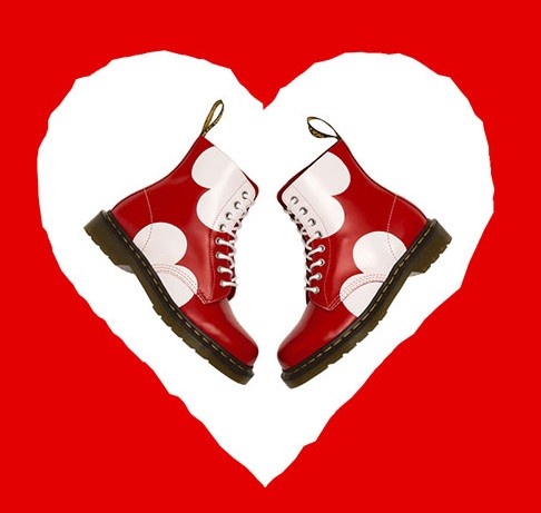 【お値下げしました】Dr.Martens 2016 バレンタインコレクション靴/シューズ
